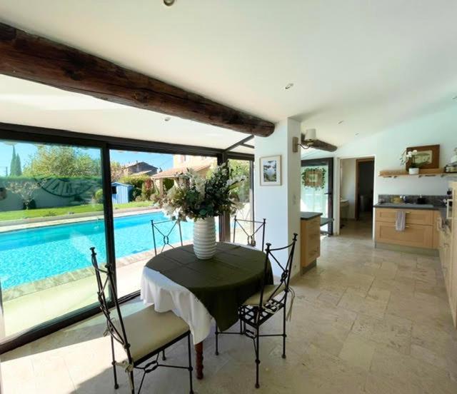 Luberon Soleil Et Oliviers Сasa de vacaciones *